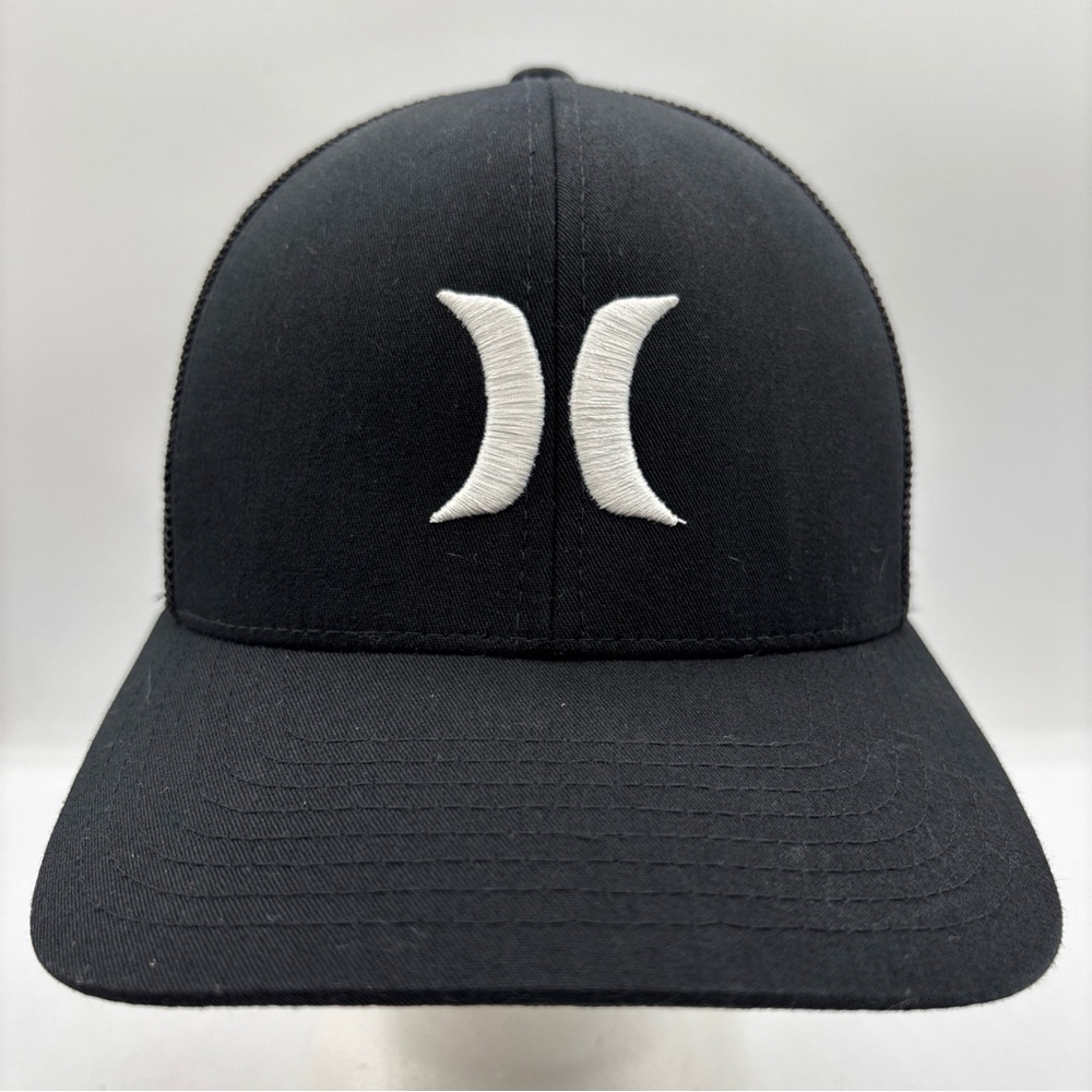 Hurley The Original Flexfit Black Small/Medium Embroidered Mesh Baseball Hat